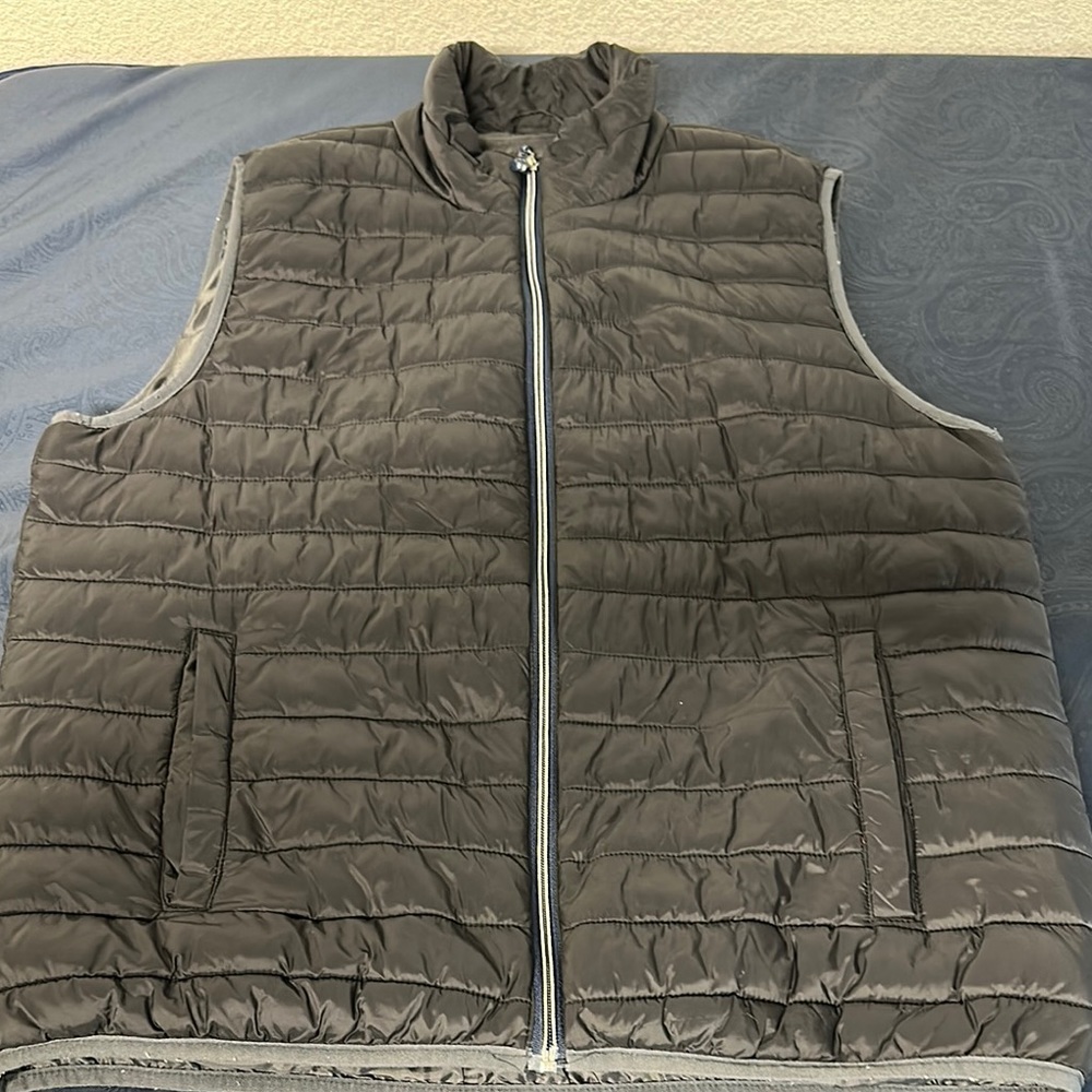 Izod Black Quilted Puffer Vest Sleeveless Stand-Up Collar